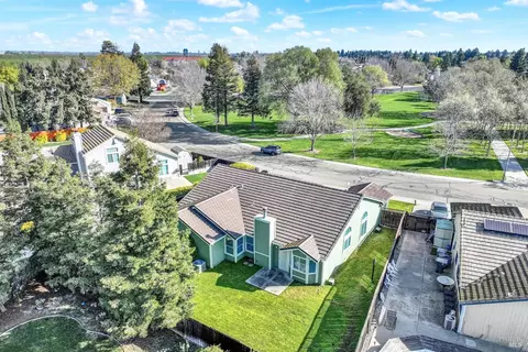 View/Area - 675 Brians Way, Dixon, CA 95620 photo 4 of 7