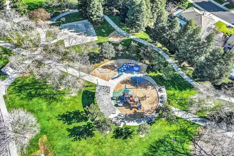 View/Area - 675 Brians Way, Dixon, CA 95620 photo 5 of 7