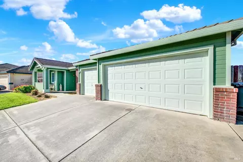 Exterior - 675 Brians Way, Dixon, CA 95620 photo 3 of 12