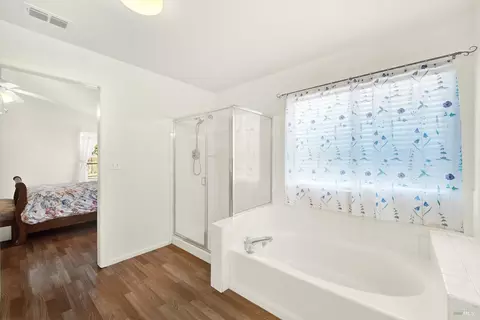 Bath - 675 Brians Way, Dixon, CA 95620 photo 4 of 4