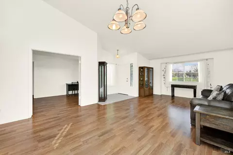 Living - 675 Brians Way, Dixon, CA 95620 photo 3 of 8