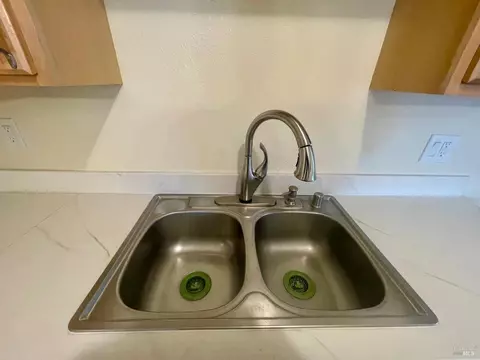 Kitchen - 1930 L Ellenburg St, Vallejo, CA 94590 photo 2 of 5