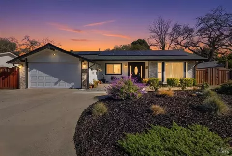 451 Alamo Dr, Vacaville, CA 95688