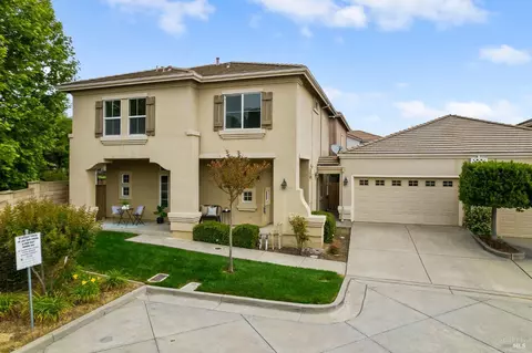 2042 Rummel Ct, Vacaville, CA 95688