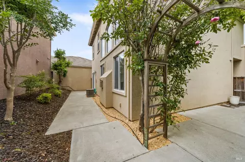 Exterior - 2042 Rummel Ct, Vacaville, CA 95688 photo 3 of 7