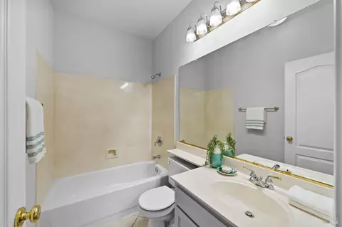 Bath - 2042 Rummel Ct, Vacaville, CA 95688 photo 3 of 3