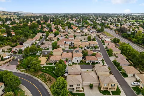 View/Area - 2042 Rummel Ct, Vacaville, CA 95688 photo 1 of 4