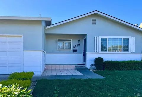 Exterior - 3739 Parrett Ave, Napa, CA 94558 photo 2 of 8