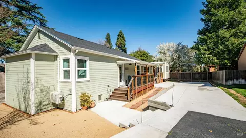 1174 Victory Ln, Concord, CA 94520 photo 2
