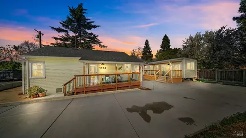 1174 Victory Ln, Concord, CA 94520 photo 4