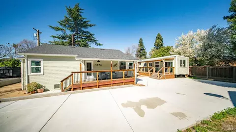 1174 Victory Ln, Concord, CA 94520 photo 3