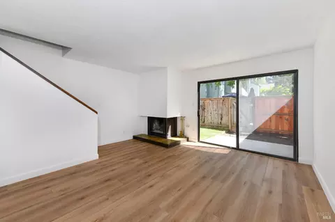 3636 Shelter Creek Dr, Napa, CA 94558