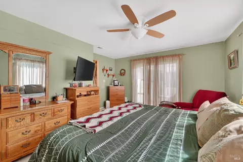 Bedroom - 127 Jackson Way, Vallejo, CA 94591 photo 5 of 6