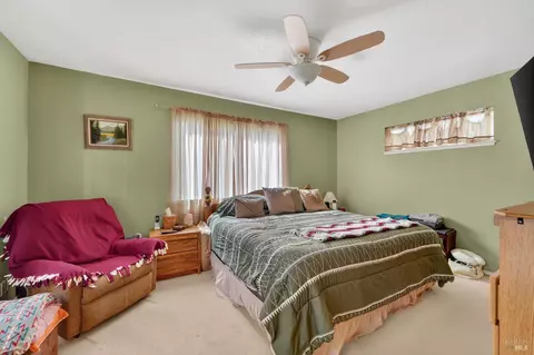 Bedroom - 127 Jackson Way, Vallejo, CA 94591 photo 3 of 6
