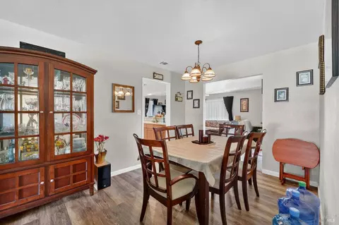 Dining - 127 Jackson Way, Vallejo, CA 94591 photo 1 of 4