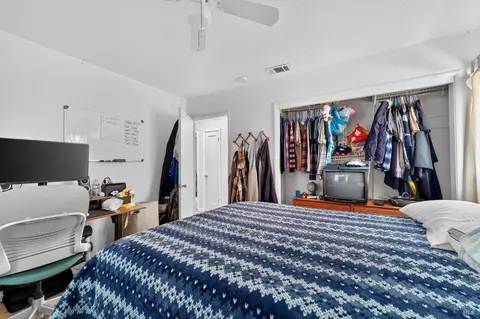 Bedroom - 127 Jackson Way, Vallejo, CA 94591 photo 2 of 6
