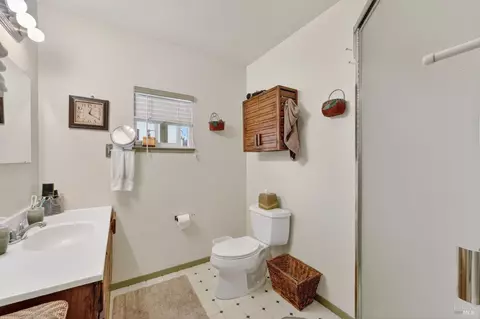 Bath - 127 Jackson Way, Vallejo, CA 94591 photo 2 of 2