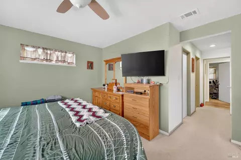 Bedroom - 127 Jackson Way, Vallejo, CA 94591 photo 4 of 6