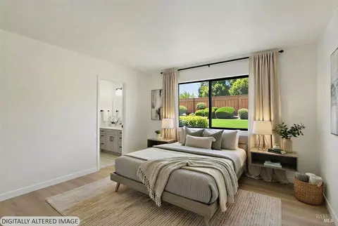 Bedroom - 724 E Atlantic Ave, Fairfield, CA 94533 photo 4 of 7