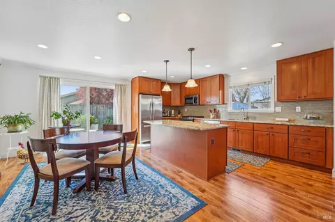 719 Hackberry Ct, Windsor, CA 95492 photo 7