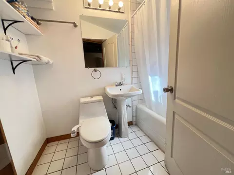 Bath - 4000 Ridgewood Rd, Willits, CA 95490 photo 1 of 2