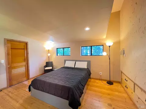 Bedroom - 4000 Ridgewood Rd, Willits, CA 95490 photo 5 of 6