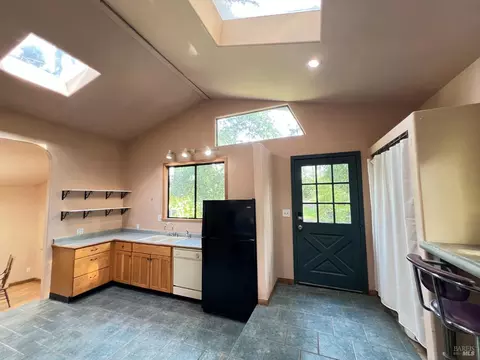 Kitchen - 4000 Ridgewood Rd, Willits, CA 95490 photo 3 of 9