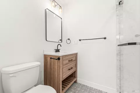 Bath - 208 Del Mar Ave, Vallejo, CA 94589 photo 2 of 5