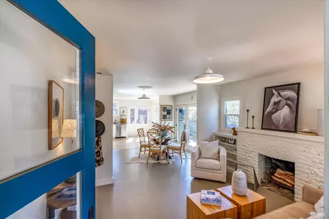 945 Brown St, Saint Helena, CA 94574