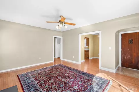 Living - 1434 Beach St, Vallejo, CA 94590 photo 3 of 3