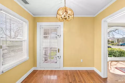 Entry Way - 1434 Beach St, Vallejo, CA 94590 photo 2 of 4
