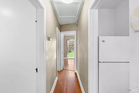 Entry Way - 1434 Beach St, Vallejo, CA 94590 photo 4 of 4