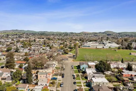 View/Area - 1434 Beach St, Vallejo, CA 94590 photo 5 of 5