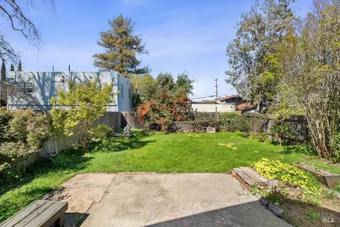 Exterior - 1434 Beach St, Vallejo, CA 94590 photo 5 of 8