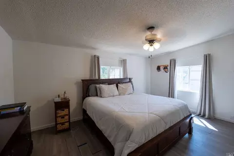 Bedroom - 6750 Highway 20, Ukiah, CA 95482 photo 4 of 6