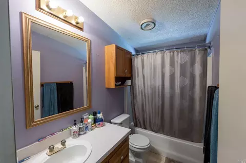 Bath - 6750 Highway 20, Ukiah, CA 95482 photo 1 of 3