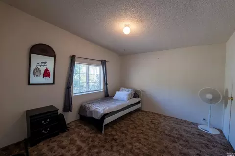 Bedroom - 6750 Highway 20, Ukiah, CA 95482 photo 2 of 6