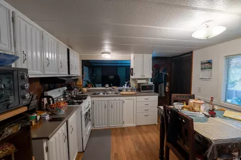 Kitchen - 6750 Highway 20, Ukiah, CA 95482 photo 3 of 3