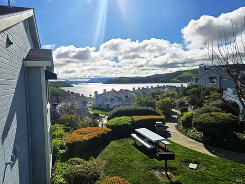 View/Area - 511 Timbercove St #8, Vallejo, CA 94591 photo 2 of 2