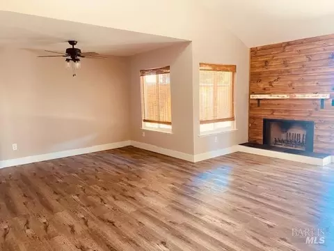 Living - 1315 Pinewood Ct, Dixon, CA 95620 photo 1 of 3