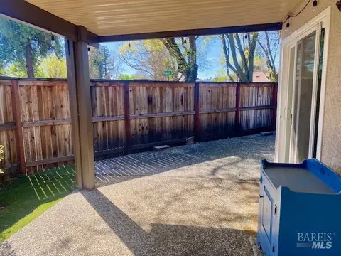 Exterior - 1315 Pinewood Ct, Dixon, CA 95620 photo 2 of 4