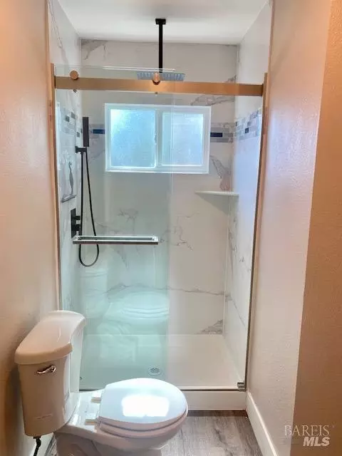 Bath - 1315 Pinewood Ct, Dixon, CA 95620 photo 1 of 4