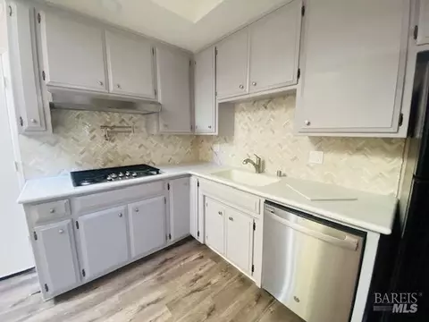 Kitchen - 1315 Pinewood Ct, Dixon, CA 95620 photo 3 of 3