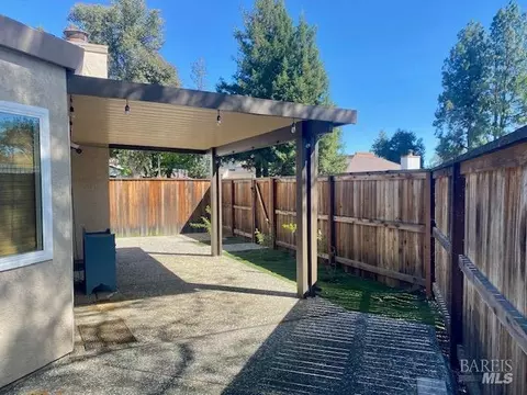 Exterior - 1315 Pinewood Ct, Dixon, CA 95620 photo 3 of 4