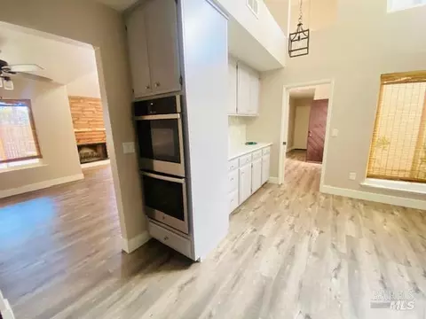 Entry Way - 1315 Pinewood Ct, Dixon, CA 95620 photo 1 of 1