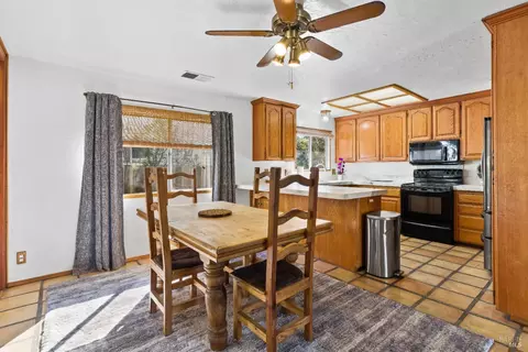 3005 Marigold Dr, Fairfield, CA 94533 photo 17
