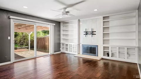 114 Newcastle Dr, Vallejo, CA 94591 photo 4