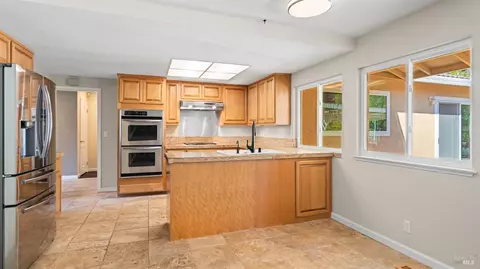 114 Newcastle Dr, Vallejo, CA 94591 photo 2