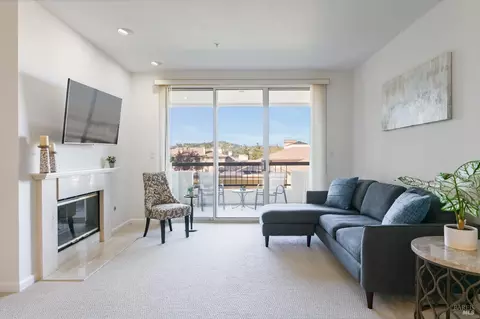 400 Deer Valley Rd #3D, San Rafael, CA 94903