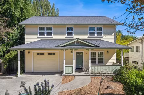 3 Hill Dr, Petaluma, CA 94952